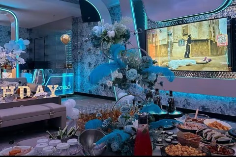 果洛前五KTV招兼职服务员！包吃包住福利好